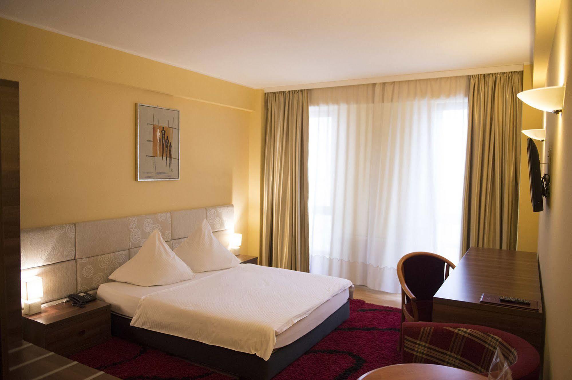 Hotel Perla D'Oro Temeşvar Dış mekan fotoğraf